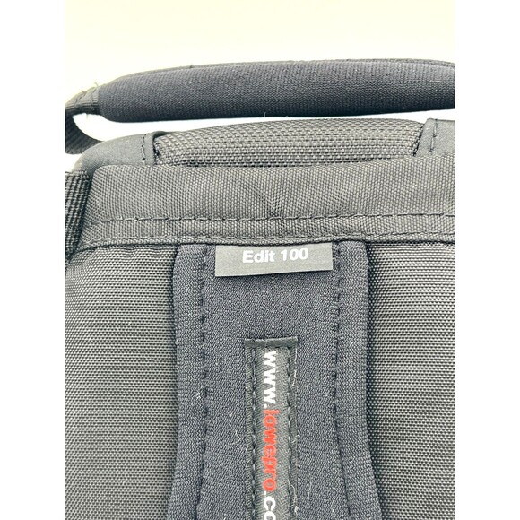 LowePro Edit 100 Camera Camcorder Soft Bag Black Multi Pocket Comfort Grab Handl - Picture 10 of 16